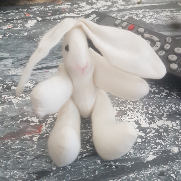 Miniature Bunny w Jointed Arms - Picture 3 of 5